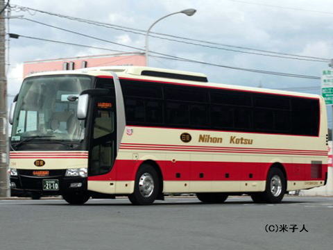 なにわ200か2110（日本交通 山陰特急バス 復刻デザインバス）